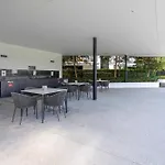 Luxe Oceanview Apartment In Palm Beach