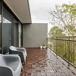 Hidden Escape With Stunning Ocean Views