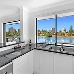 Riverside 3Bedroom Sunny House In Surfers Paradise