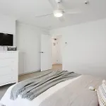 Seacrest Beachfront Apartments Surfers Paradise