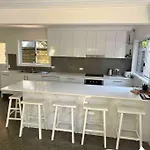 Beach Life - 3 Bedroom Duplex, 80 Steps To Mermaid Beach
