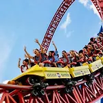 Simple & Peaceful Holiday Escape! Entire 4 Bedroom House 10Min To Theme Parks