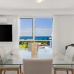 Oceanview Apartment In Resort Complex