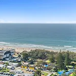 Signature Broadbeach - Gclr