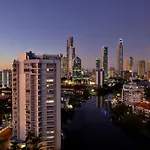Surfers Paradise Spectacular City Views 7Th Floor 2Bedroom Apartment