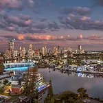 Surfers Paradise Spectacular City Views 7Th Floor 2Bedroom Apartment