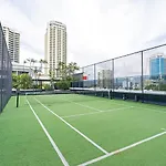 Marks Point - Resort Living In The Heart Of Surfers