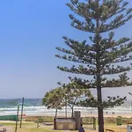 Bright And Chill Beachfront Apartment With Balcony