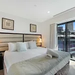 Beachfront 3-Bed With Ocean Views, Pool, Gym & Bbq