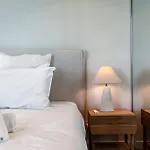 Deluxe Palm Beach Getaway