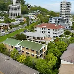 Salty Sea Breeze Apartment 500M To Waters Edge