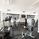 Park Views & Luxe Amenities In Broadbeach