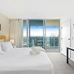 H\'Residence Surfers Paradise Mid Week Madness Deal - Q Stay