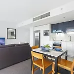 H\'Residence Surfers Paradise Mid Week Madness Deal - Q Stay