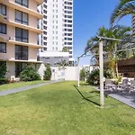 Surfers Paradise Absolute Beachfront With Views, High Level 1Br Apt - Ideal For Couples Or 2 Ppl Travelling Together