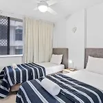 Iconic Burleigh Beachfront, 2 Bedroom Apartment