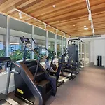 Luxurious 2Br 2Ba Oceanfront Apartment Kirra