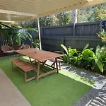 Entire Guest Suite - Beach Is 1 And Half Km - Pets Welcome