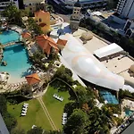 Spacious 2 Bedroom Apartment In Chevron Renaissance - Coasthm