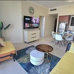 Beachside 2 Bedroom Apt In The Heart Of Surfers Paradise - Chevron Renaissance - Free Parking