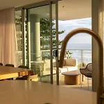 Apartment In Palm Beach