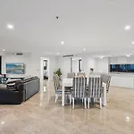 Sub-Penthouse Dream In Circle On Cavill