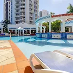 Self Contained & Privately Managed 4 Bedroom Penthouse - Broadbeach
