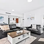 Chevron Renaissance Surfers Paradise Mid Week Madness Deal - Q Stay
