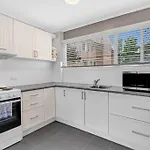Gold Coast Waterfront Townhouse Broadbeach Waters