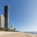 Stunning Ocean View 2 Bedroom Surfers Paradise