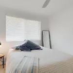 Coastal Getaway 2-Br Retreat In Palm Beach