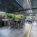 Broadbeach Luxury Ocean View Apartment - Oracle Tower 1 - 1Bed 1Study 1Bath 1Car