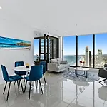 Stunning Ocean View 2 Bedroom Surfers Paradise