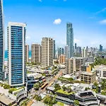 Chevron Renaissance - Self Contained & Privately Managed Apartments