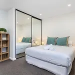 Armrick Seaside Apartments Broadbeach