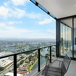 The Horizon - New 43F Broadbeach Lux 2Br With Pool Gym Netflix