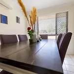 Spacious Family Home W Pool - Central Location