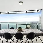 2 & 3 Bedroom Ocean View Apartments At Soul Surfers Paradise - Q Stay