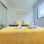 Brand New 3Br Modern Comfort Oasis Wifi Parking