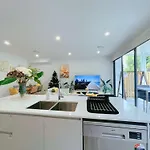Brand New 3Br Modern Comfort Oasis Wifi Parking