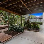 Beautiful Home In Burleigh Heads