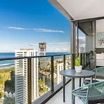 Modern Broadbeach Apartment With Amazing Views