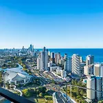 Star In The Sky Broadbeach - Stunning Ocean Views
