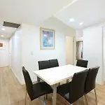 Chevron Renaissance Surfers Paradise Sleeps 10 4Th Floor - Optimise Bnb