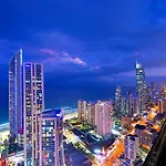 Circle On Cavill Sky High Ocean View Sub-Penthouses - Self Contained & Privately Managed - Wow Stay