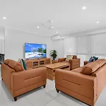 Central Located 3 Bedroom Unit In Southport