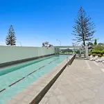 Luxury Beachfront Stay In Kirra