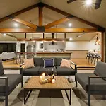 Forestland Hinterland Hideaway