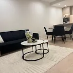 Luxe Apartment On The Broadwater