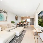 Oceanview Luxury Broadbeach 2 Bedroom